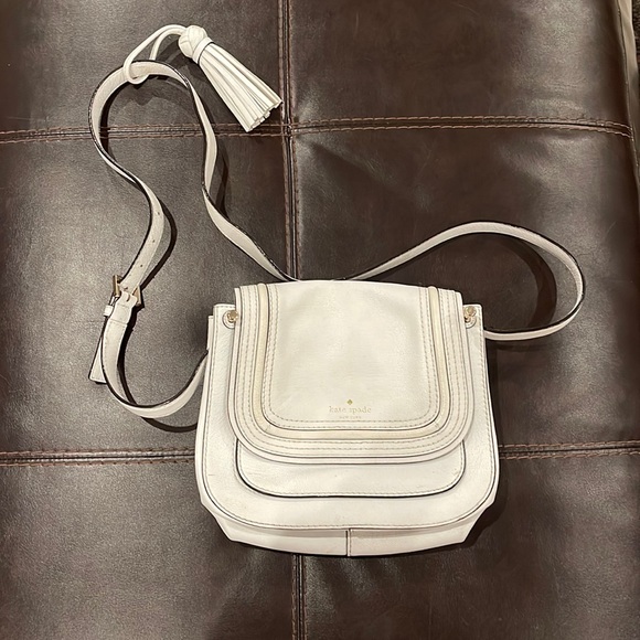 kate spade Handbags - Kate spade crossbody